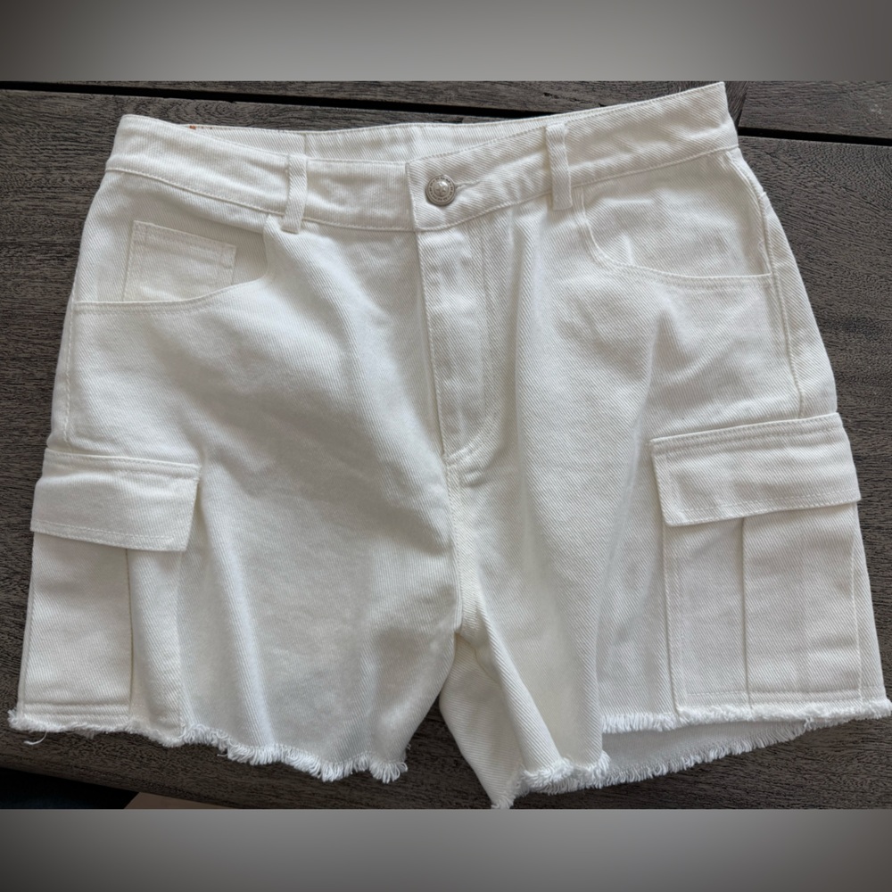 Princess Polly Denim Cargo Cutoff Shorts White / Cream Size 6